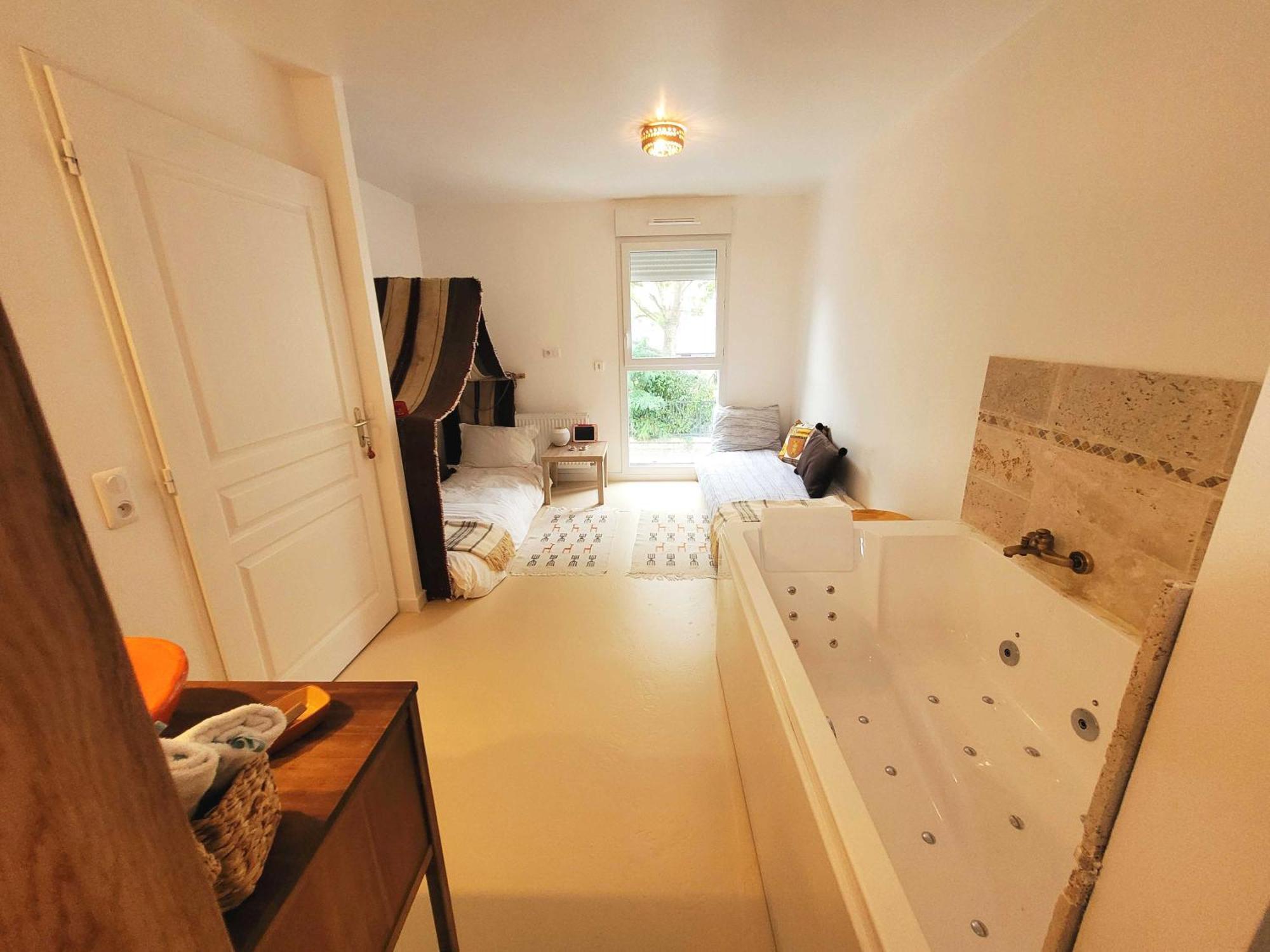 Dream Of Mediterranean House, Jacuzzi, Bbq, Delices Ensoleilles Sartrouville Eksteriør billede